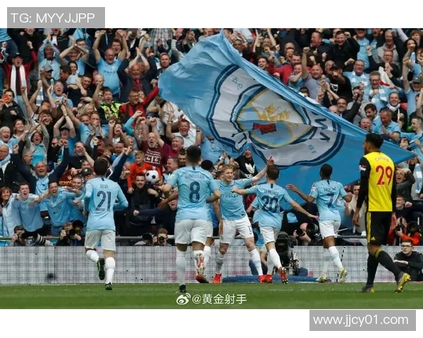 足球明星子女同场竞技展现天赋引发观众热烈关注与讨论